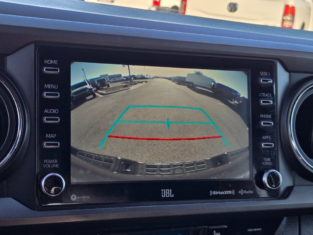 Used 2020 Toyota Tacoma TRD Off-Road w/ TRD Premium Off Road Package AWD/4WD image 15