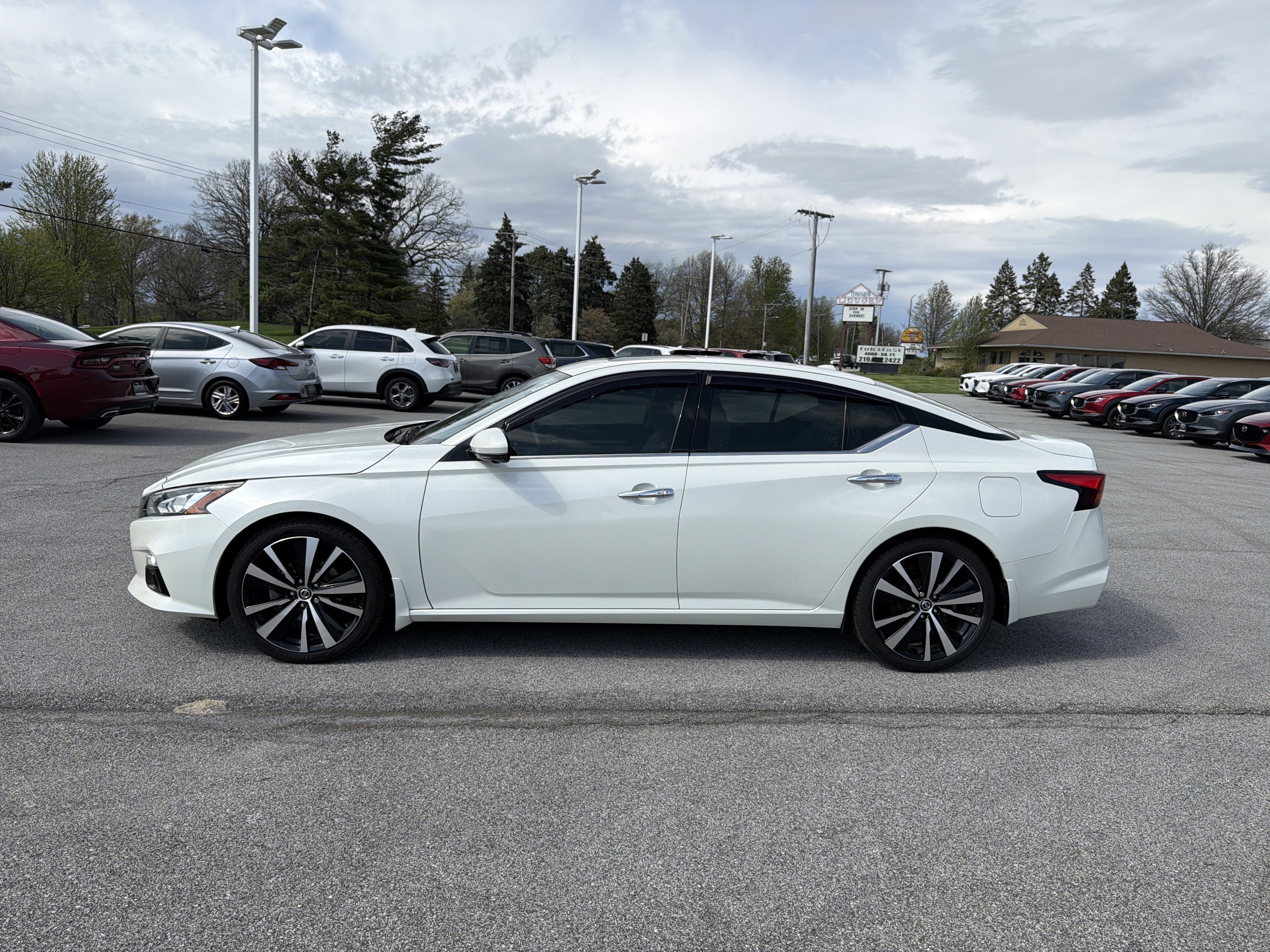 Used 2019 Nissan Altima 2.5 Platinum FWD image 6
