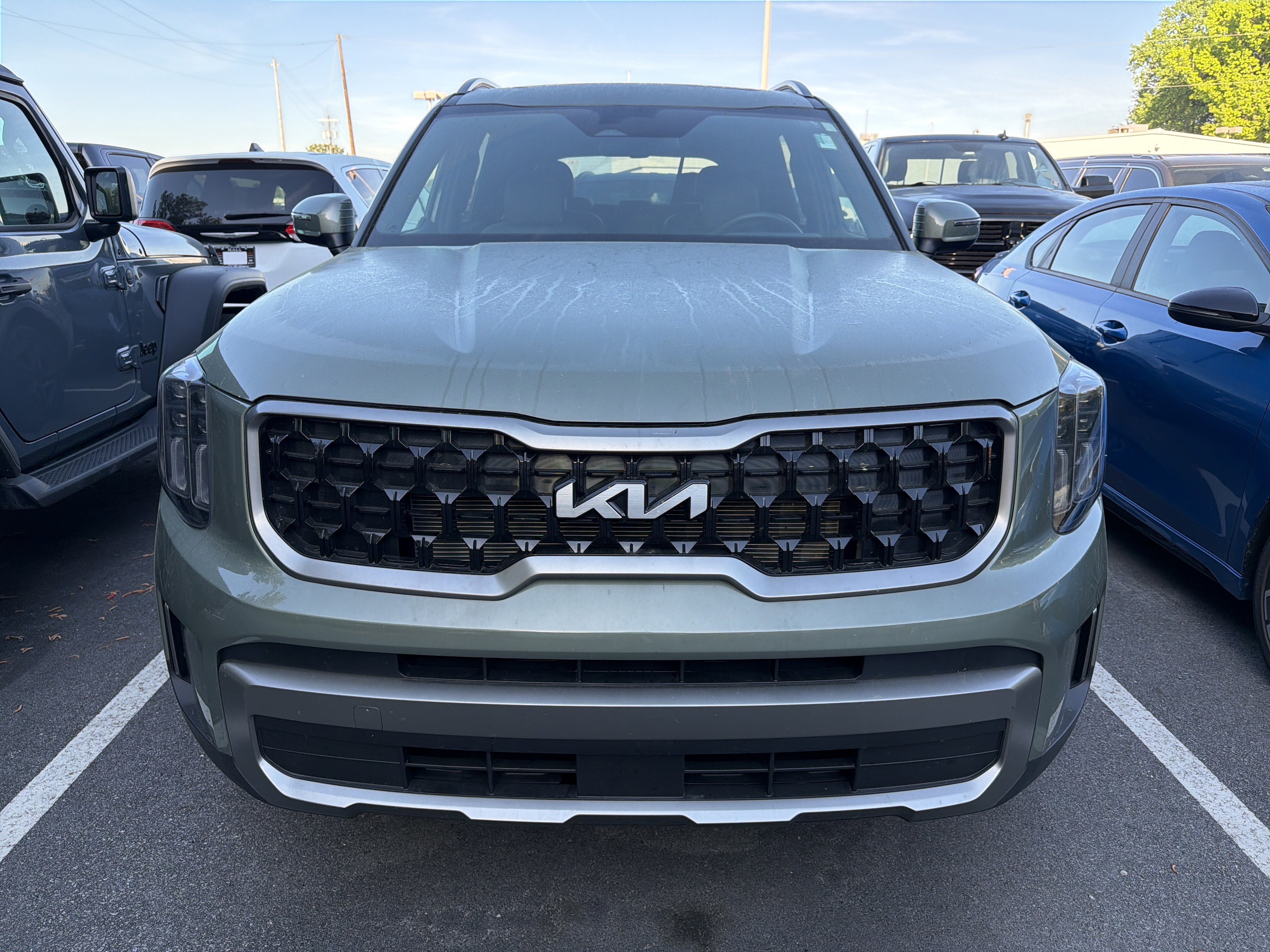 Used 2023 Kia Telluride EX X-Line image 2