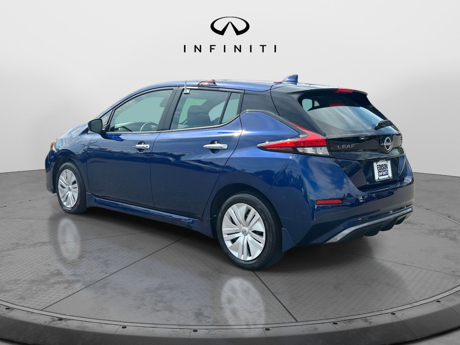 Used 2023 Nissan Leaf S image 5