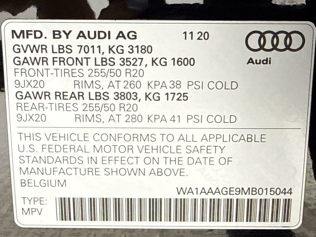 Used 2021 Audi e-tron Premium w/ Convenience Plus Package AWD/4WD image 27