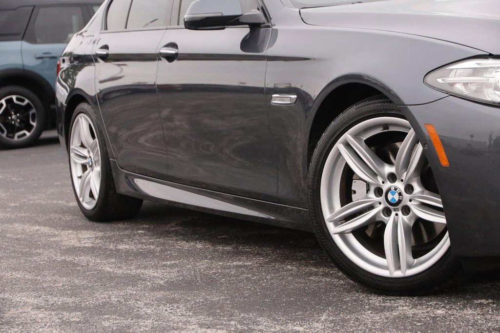 Used 2016 BMW 550i xDrive Sedan AWD/4WD image 3