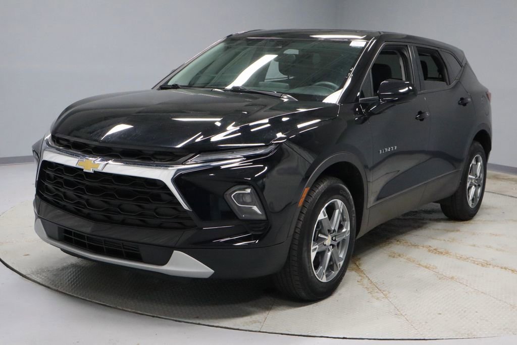 Used 2023 Chevrolet Blazer LT w/ LPO, Floor Liner Package FWD image 7