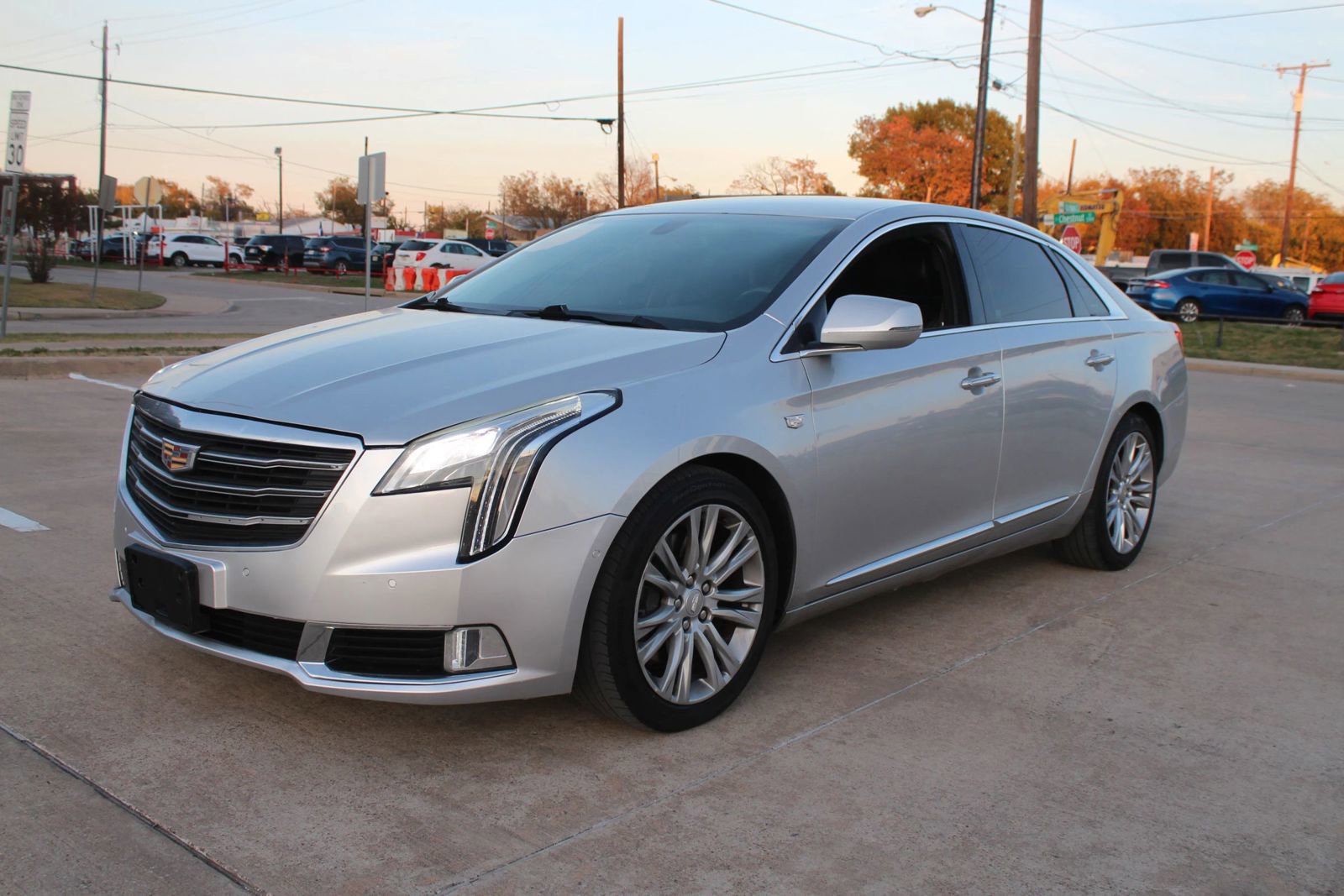 Used 2019 Cadillac XTS Luxury image 3