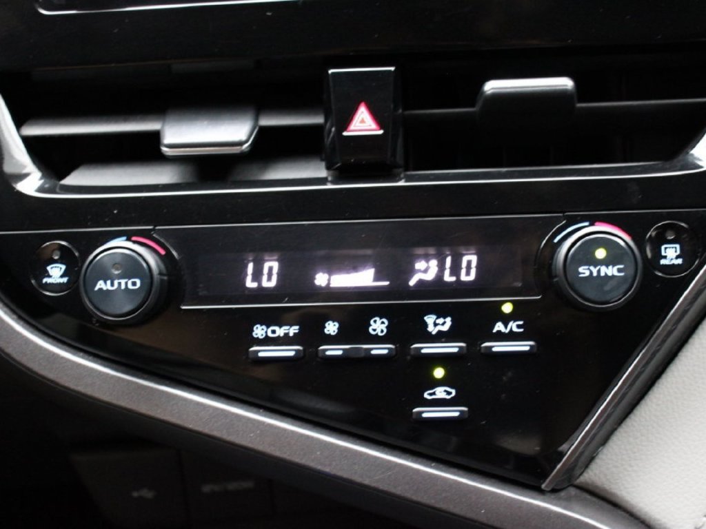 Used 2024 Toyota Camry LE FWD image 21