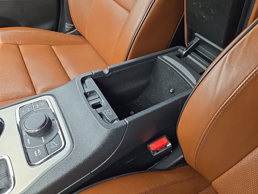 Used 2018 Jeep Grand Cherokee Summit AWD/4WD image 37