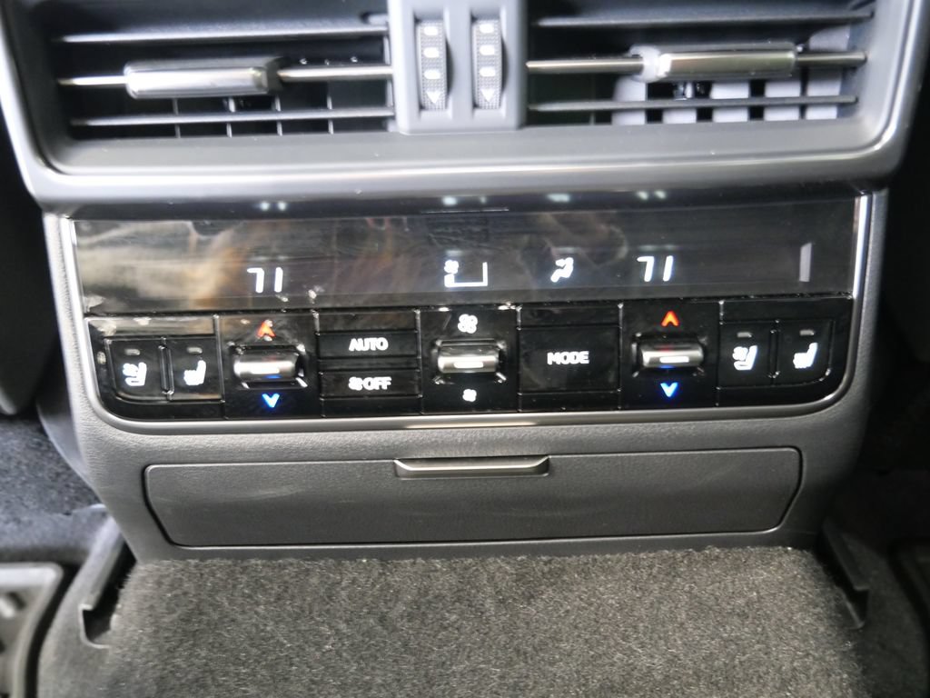 Certified 2025 Lexus LX 700h Overtrail AWD/4WD image 41