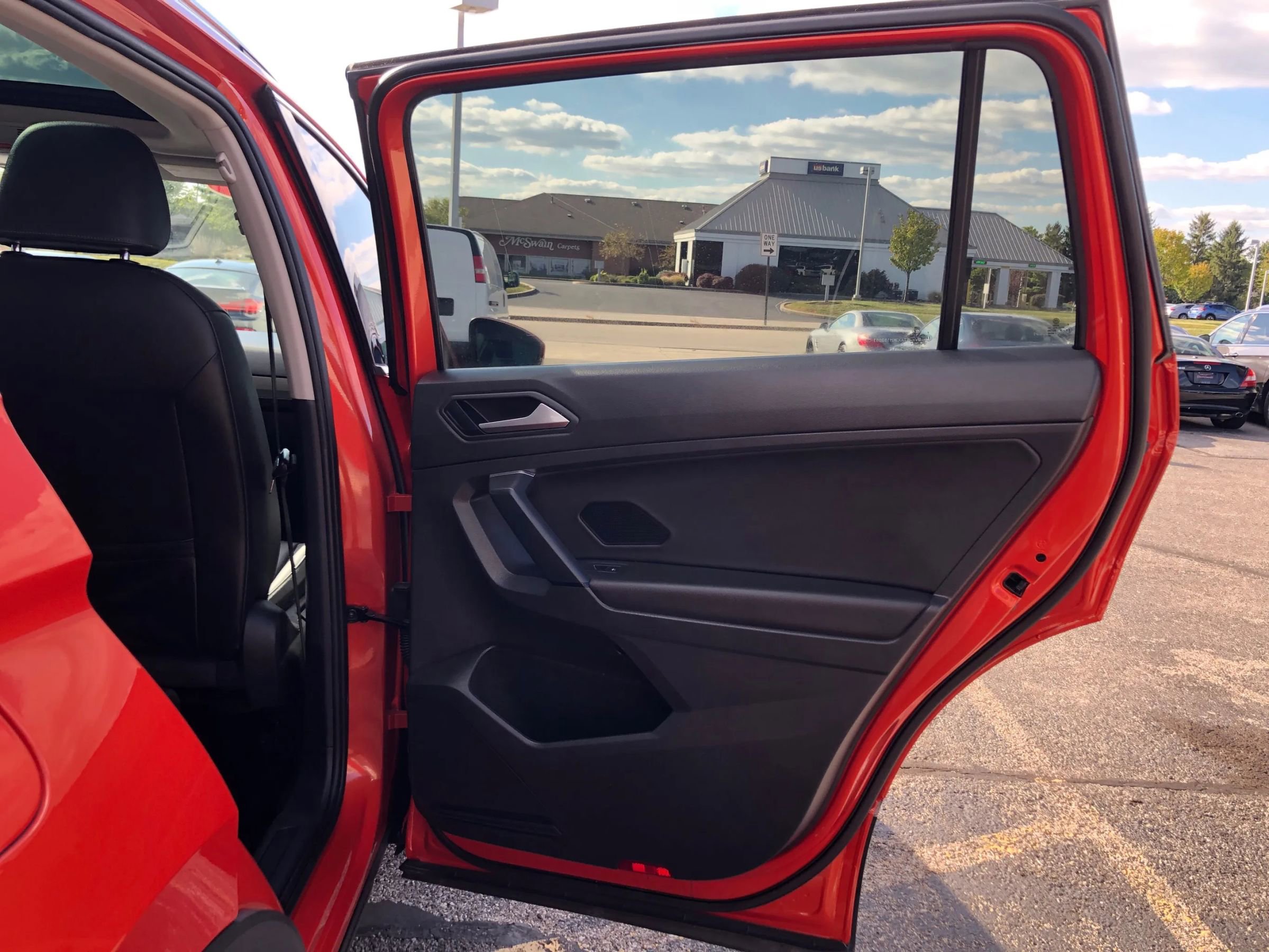 Used 2019 Volkswagen Tiguan SEL image 41