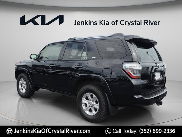 Used 2022 Toyota 4Runner SR5 AWD/4WD image 7