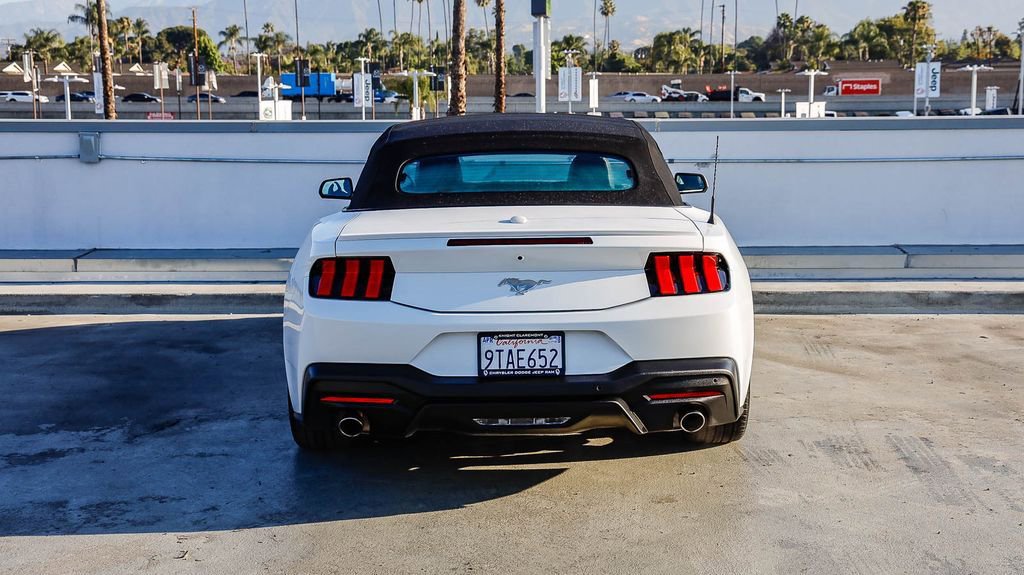 Used 2025 Ford Mustang Premium RWD image 8