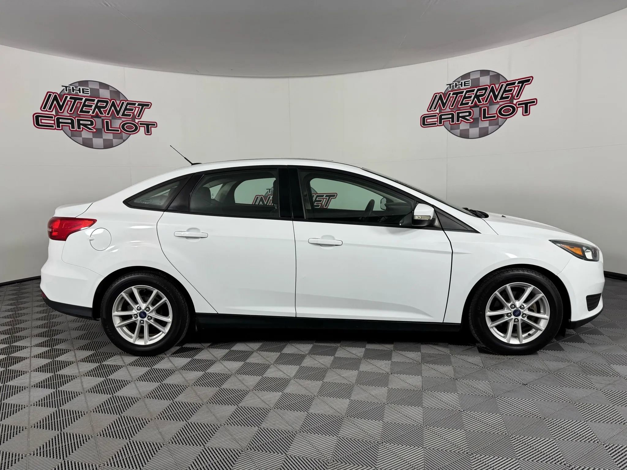 Used 2015 Ford Focus SE image 8