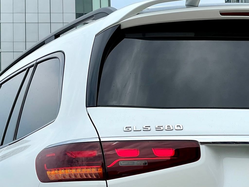 Certified 2025 Mercedes-Benz GLS 580 4MATIC image 14