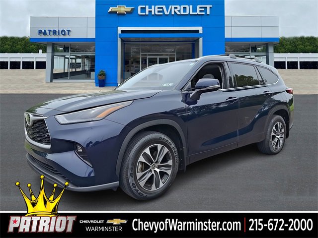 Used 2022 Toyota Highlander XLE image 1
