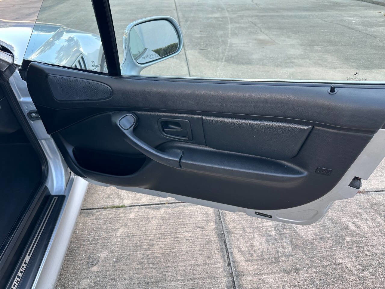 Used 2002 BMW Z3 2.5i image 21