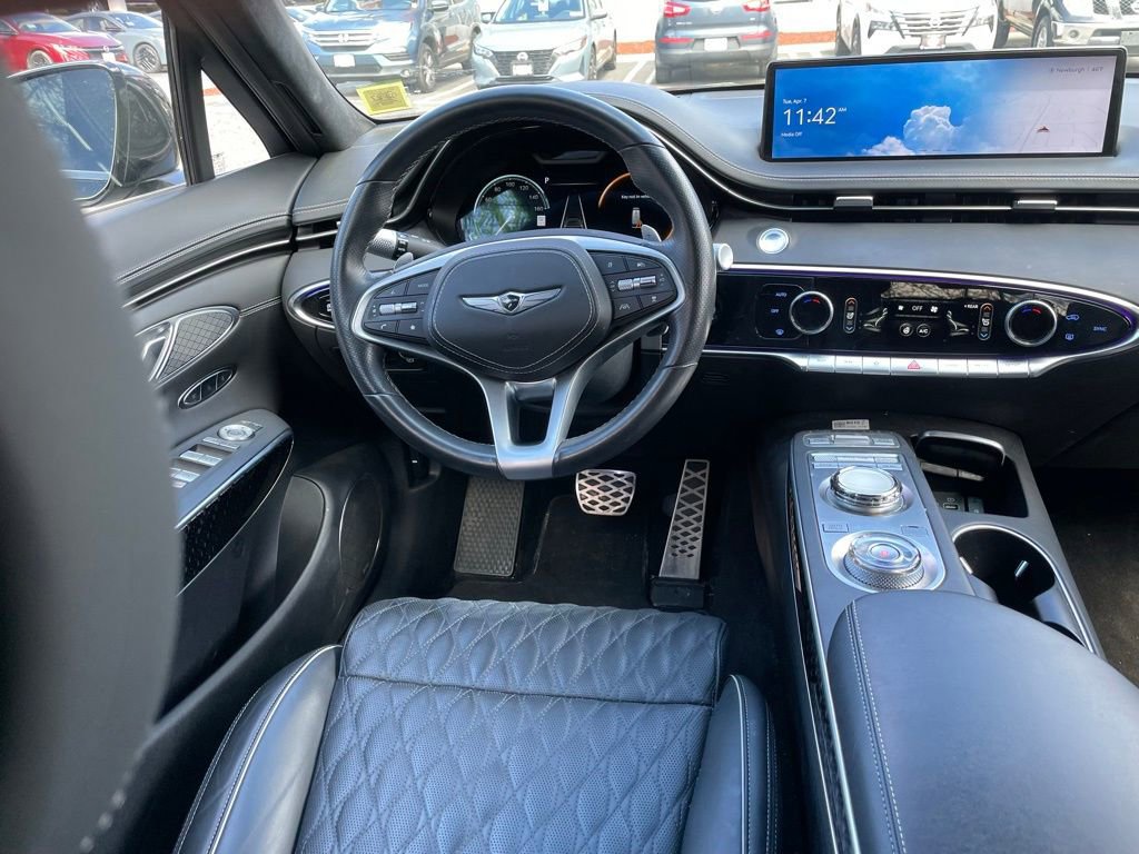 Used 2023 Genesis GV70 3.5T Sport w/ Sport Prestige Package image 12