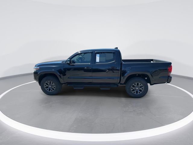 Used 2023 Toyota Tacoma SR5 w/ Technology Package AWD/4WD image 4