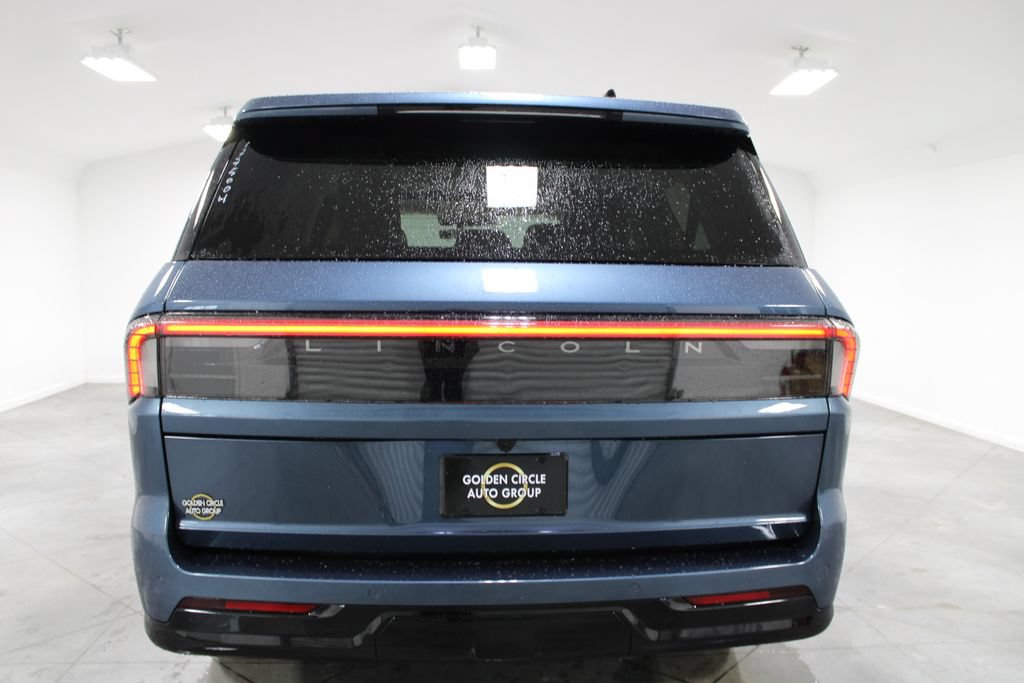 New 2027 Lincoln Navigator L Reserve RWD image 7