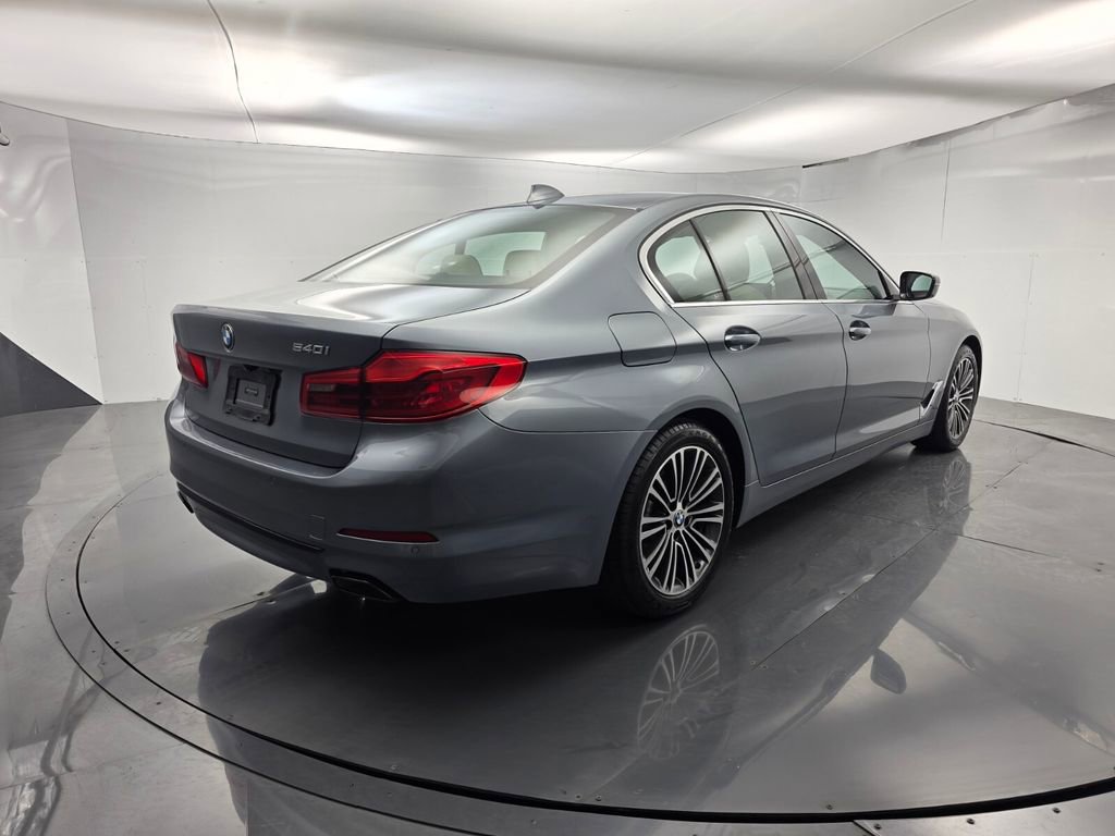 Used 2019 BMW 540i w/ Convenience Package RWD image 4
