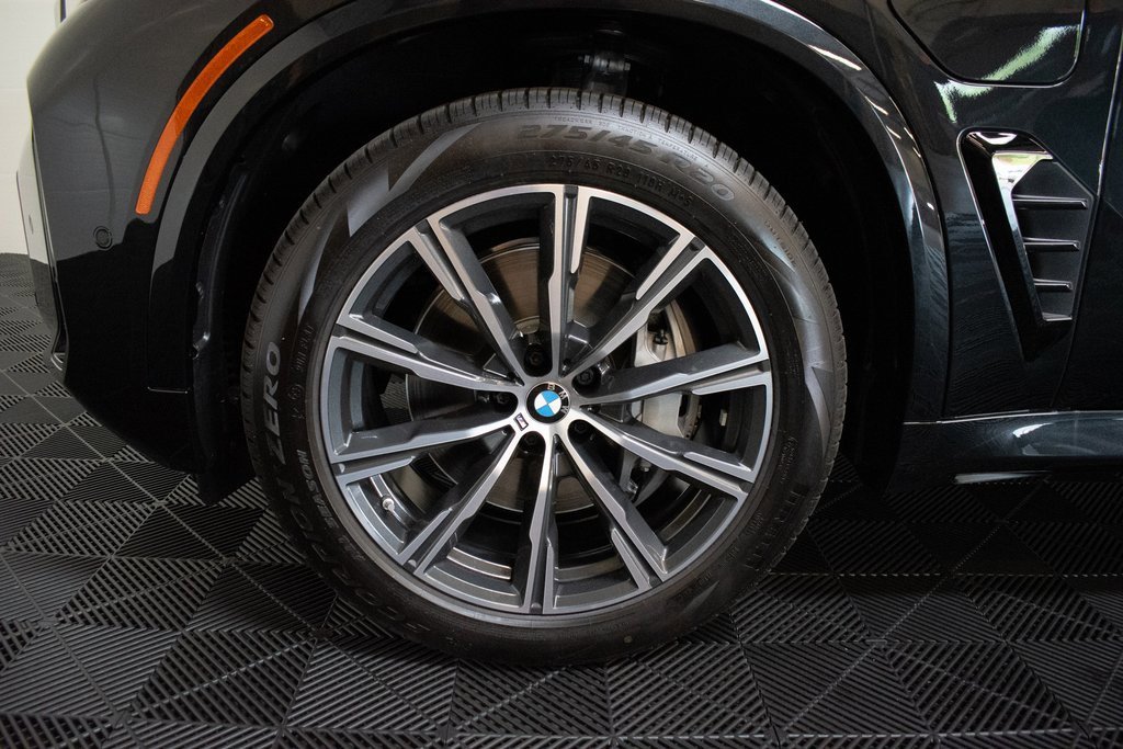 New 2026 BMW X5 xDrive50e w/ M Sport Package image 9
