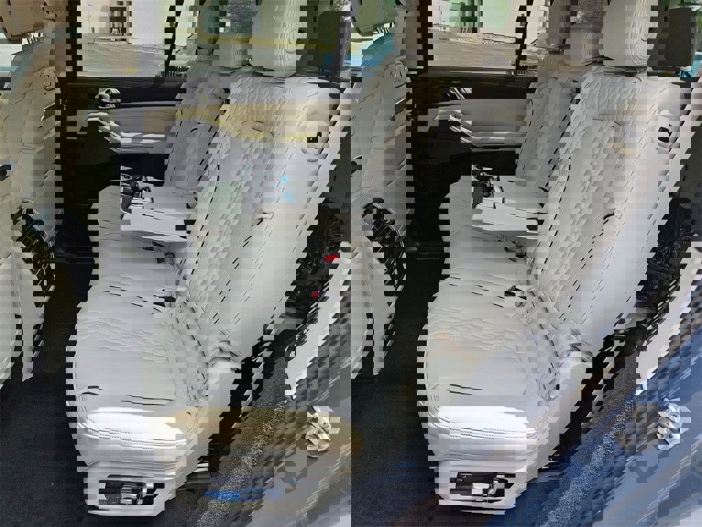 New 2026 BMW X7 xDrive40i image 21