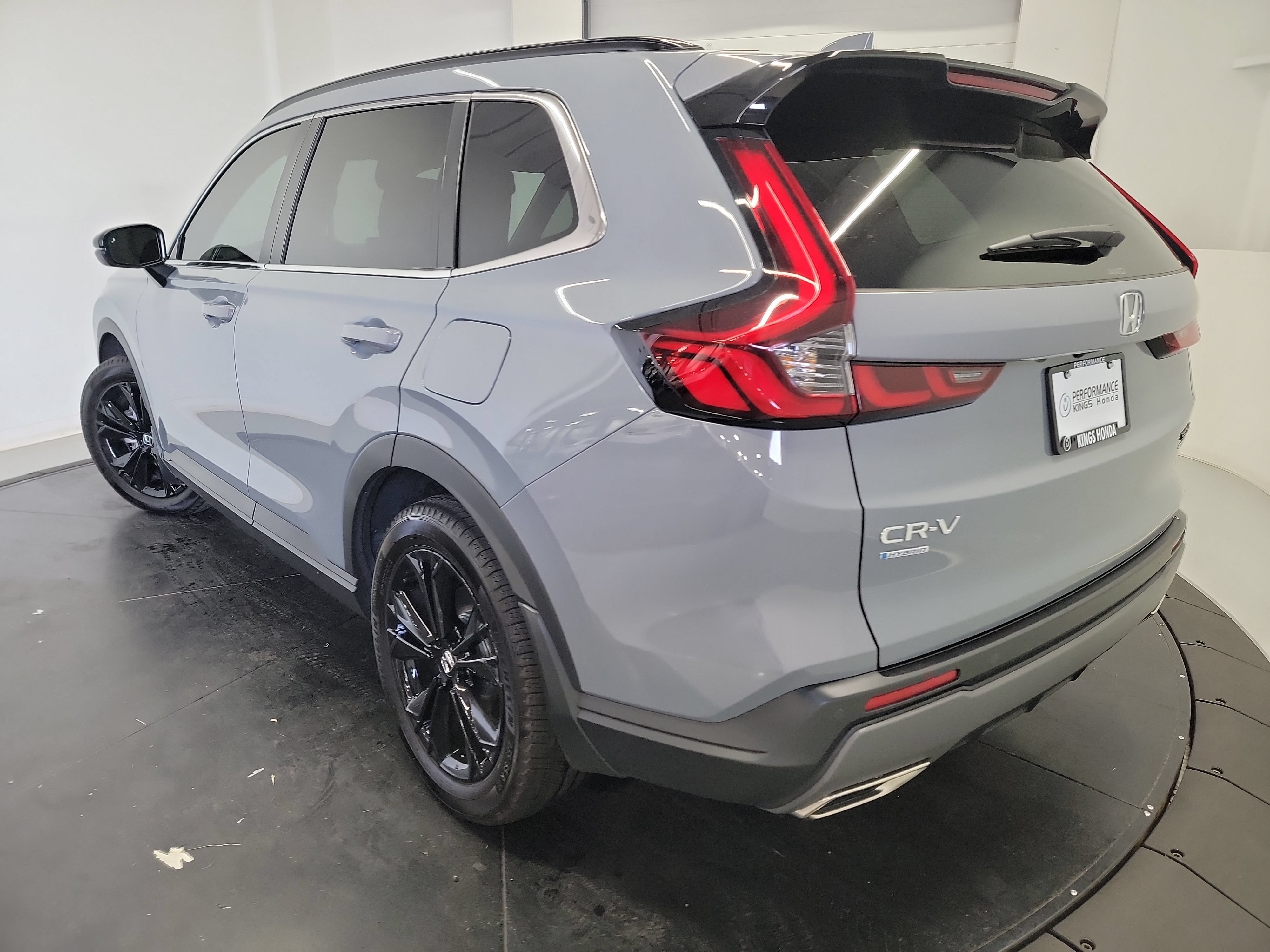 Used 2024 Honda CR-V Sport Touring image 6