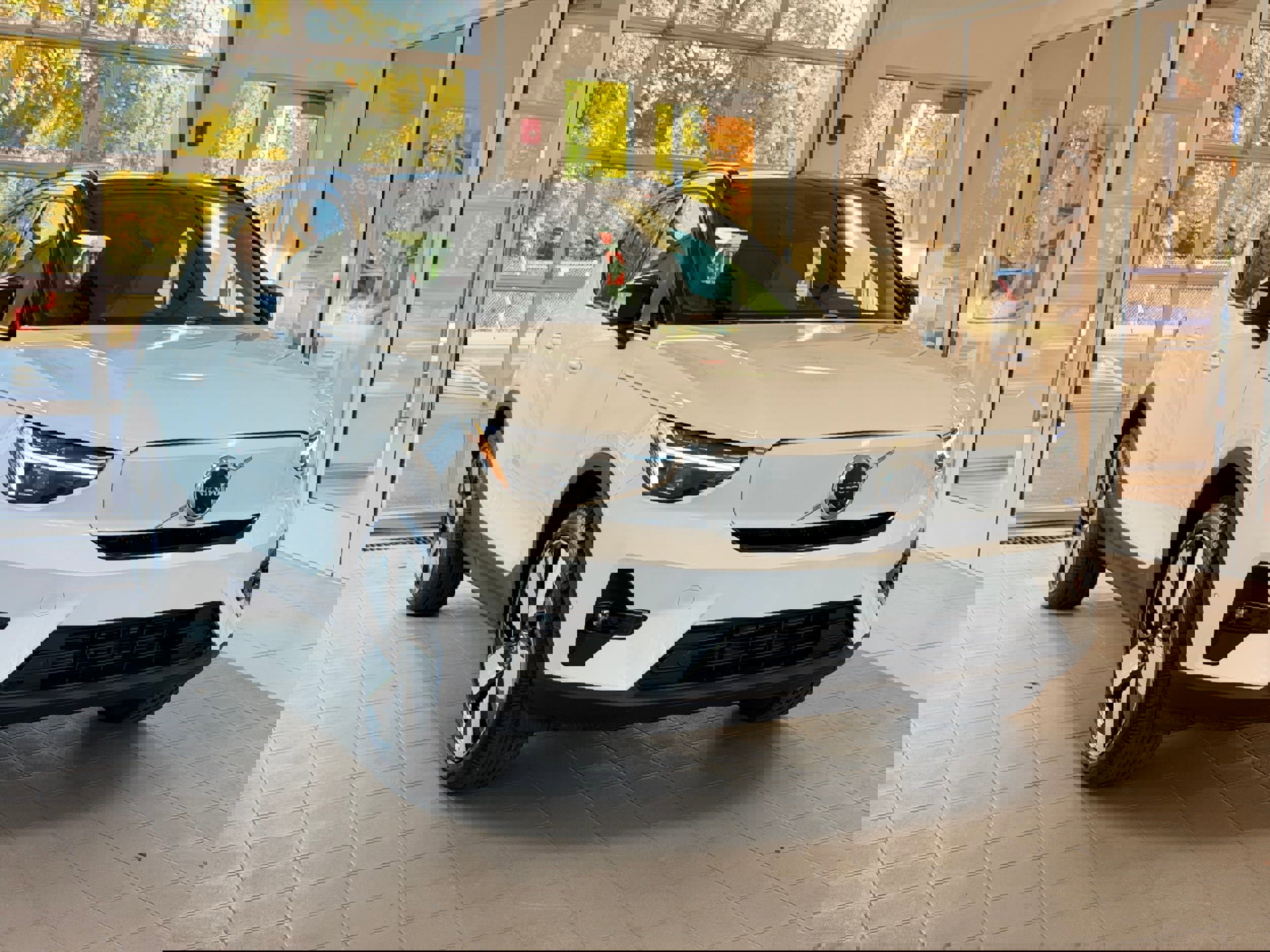 New 2026 Volvo EX40 Plus w/ Climate Package image 4