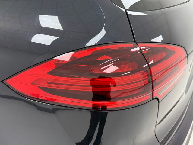 Used 2017 Porsche Cayenne w/ Premium Plus Package AWD/4WD image 7