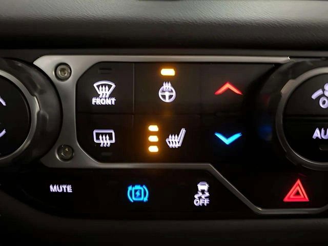 Used 2025 Jeep Wrangler Unlimited Sahara w/ Safety Group AWD/4WD image 60