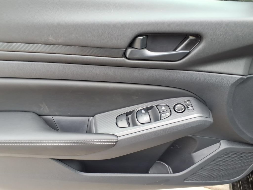 New 2026 Nissan Altima 2.5 SV FWD image 11