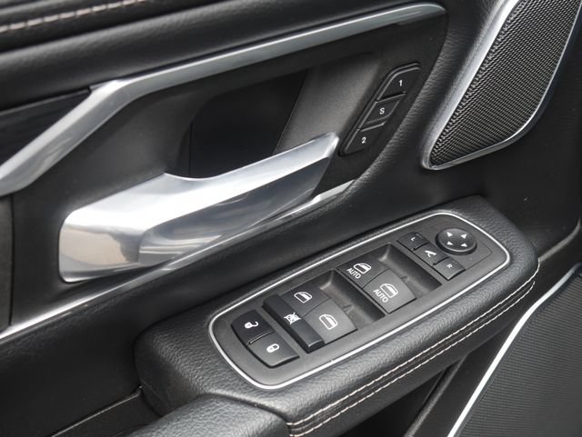 Used 2024 RAM 1500 Laramie AWD/4WD image 16