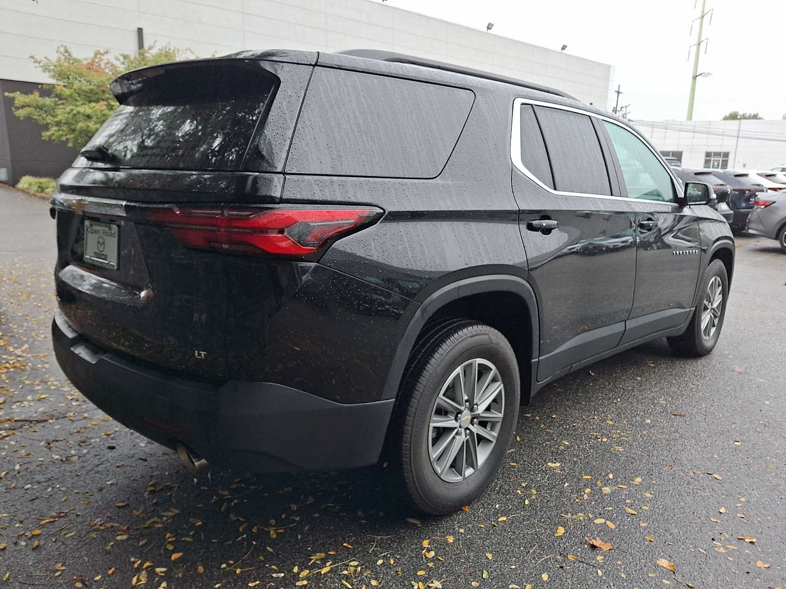 Used 2023 Chevrolet Traverse LT AWD/4WD image 5