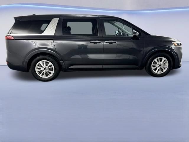 Used 2023 Kia Carnival LX FWD image 10