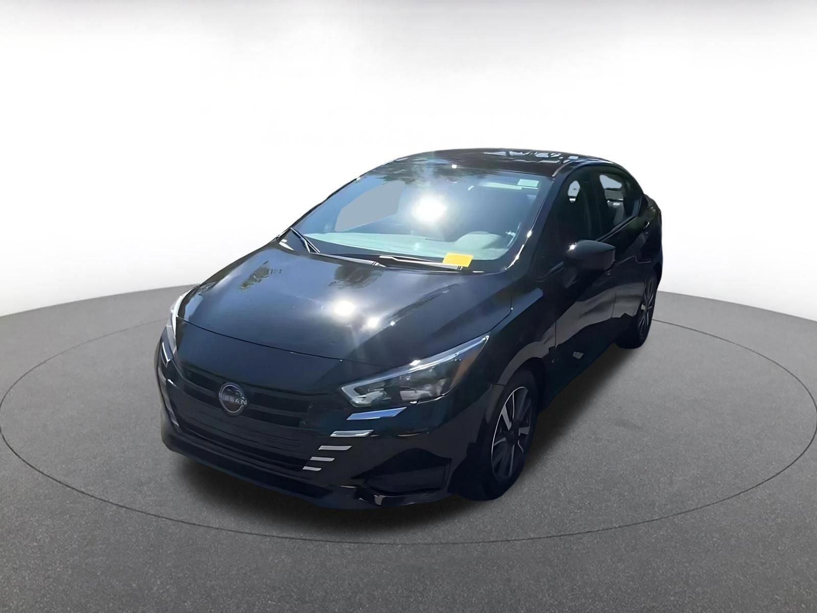 Used 2025 Nissan Versa SV image 7