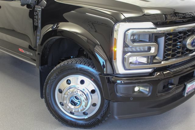 New 2026 Ford F450 Platinum w/ FX4 Off-Road Package AWD/4WD image 2