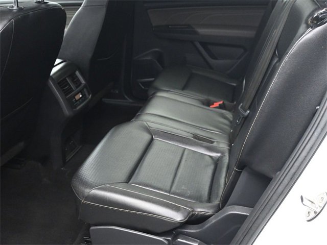 Used 2021 Volkswagen Atlas SE w/ Towing Package image 6