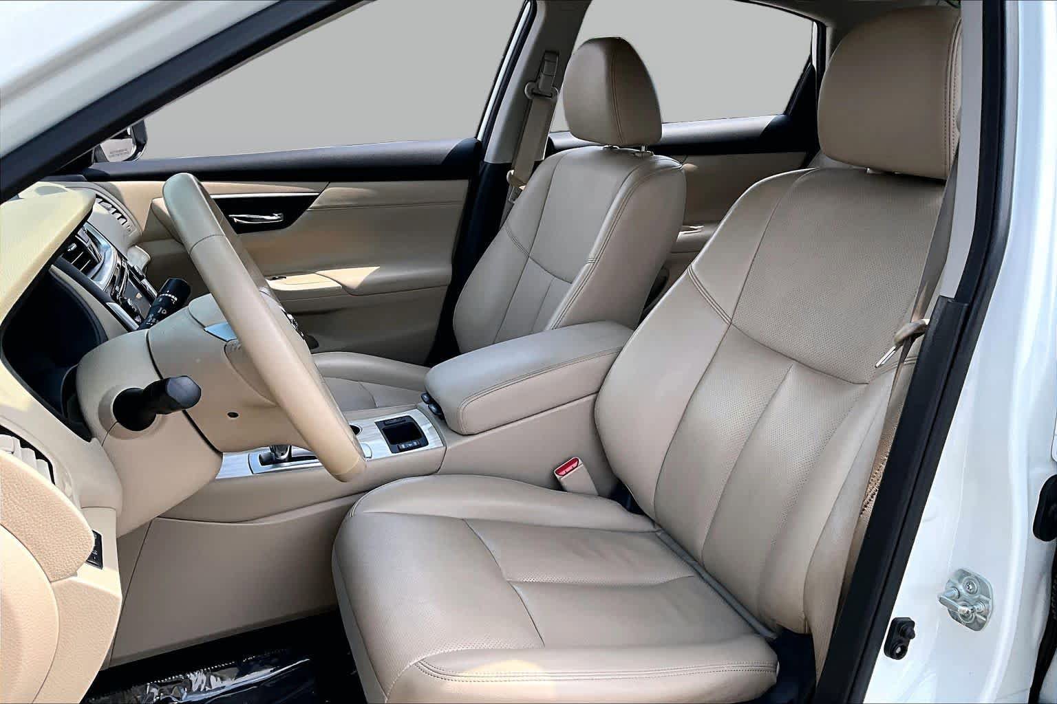 Used 2018 Nissan Altima 2.5 SL w/ 2.5 SL Technology Package FWD image 7