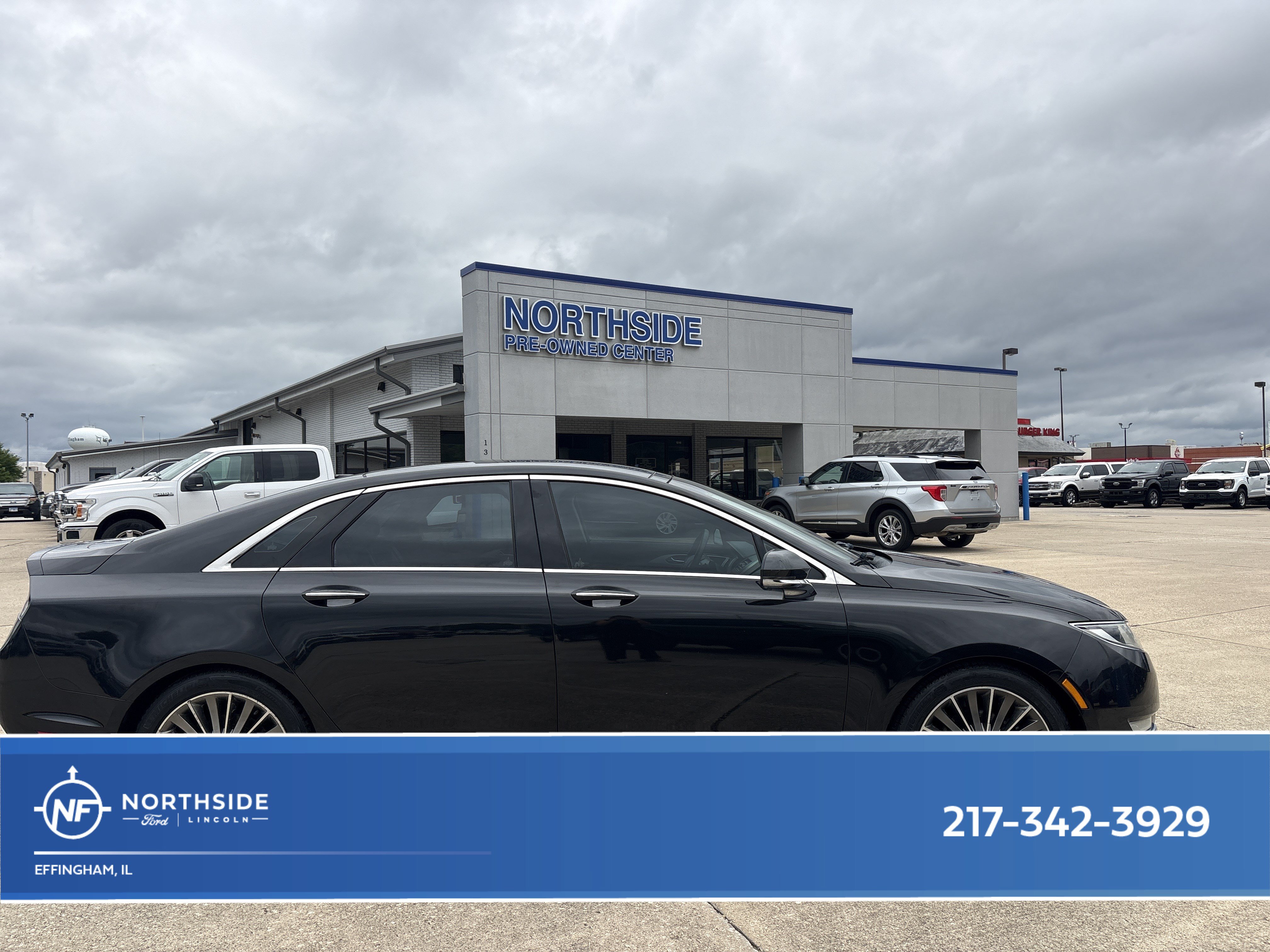 Used 2014 Lincoln MKZ FWD image 1