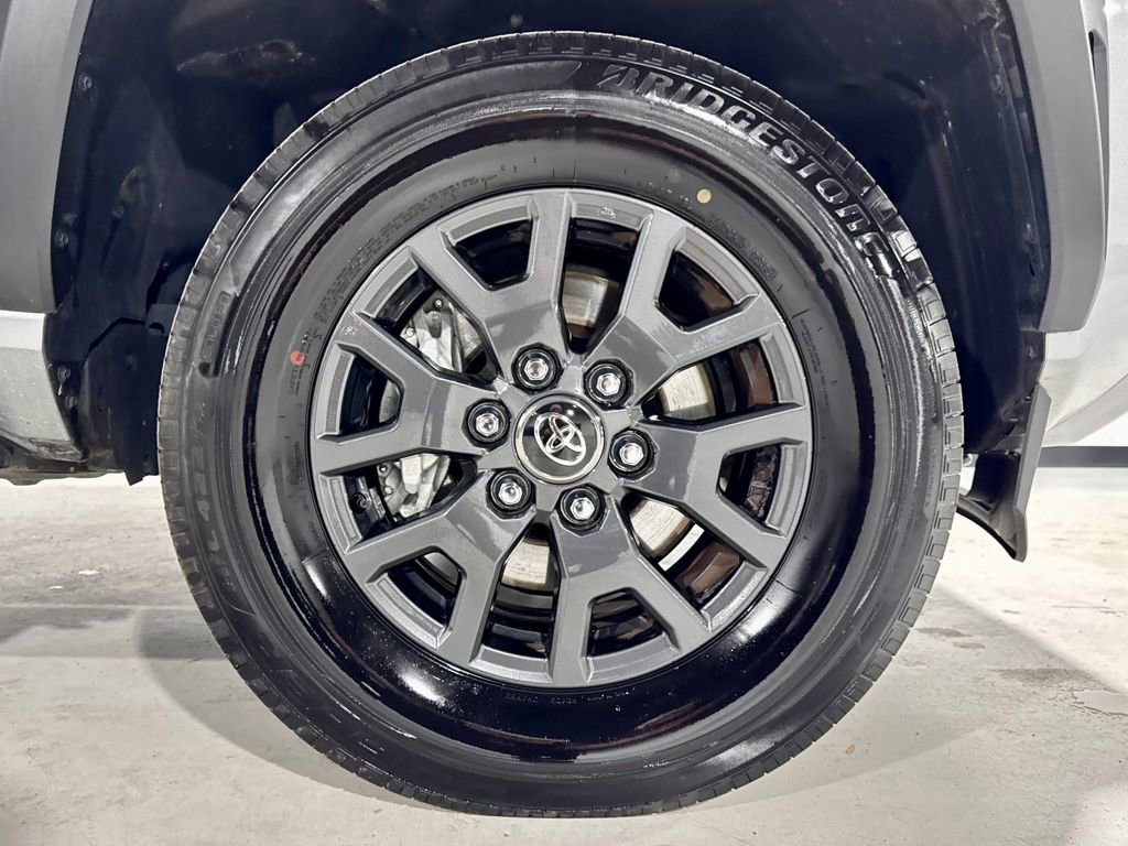 Used 2025 Toyota 4Runner SR5 image 30