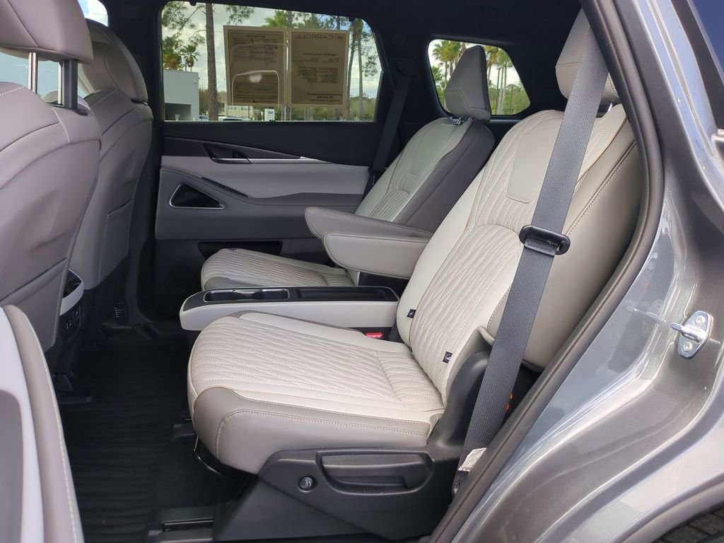 Used 2026 INFINITI QX60 Autograph w/ Dark Cargo Package image 13