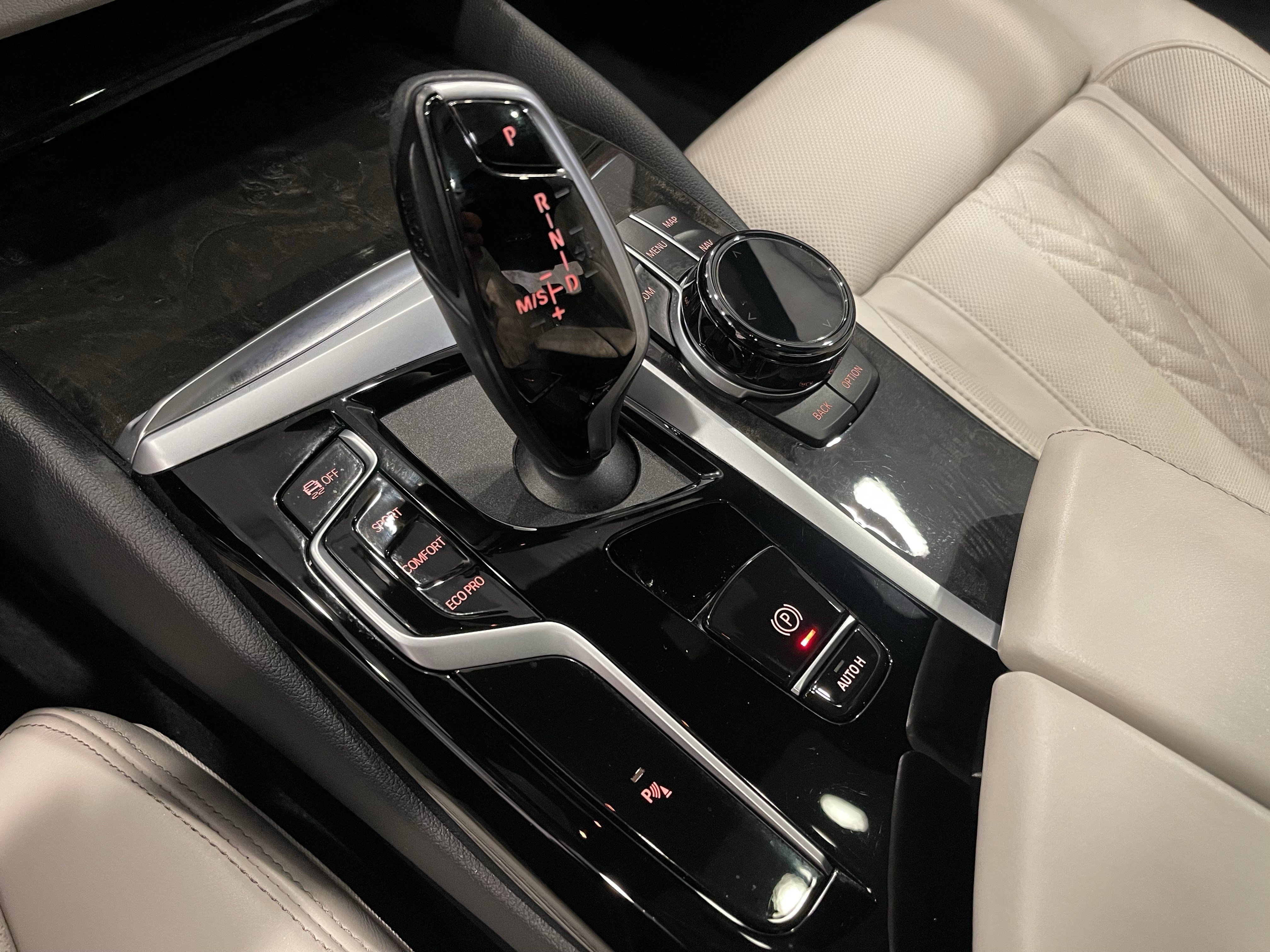 Used 2023 BMW 540i xDrive w/ Executive Package AWD/4WD image 18