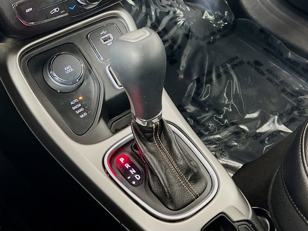 Used 2017 Jeep Compass Latitude w/ Popular Equipment Group image 16