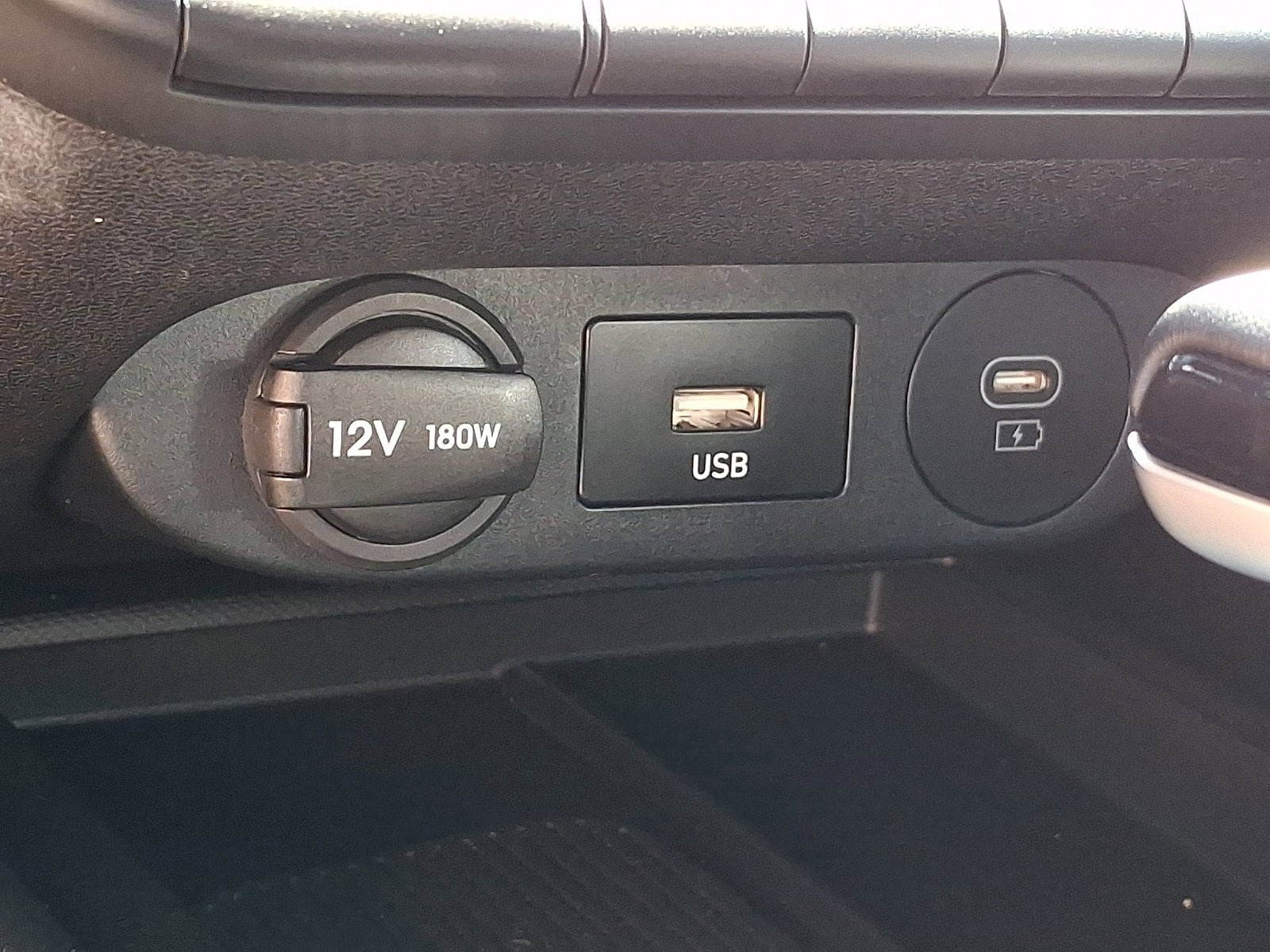 Certified 2025 Hyundai Elantra Sport FWD image 23