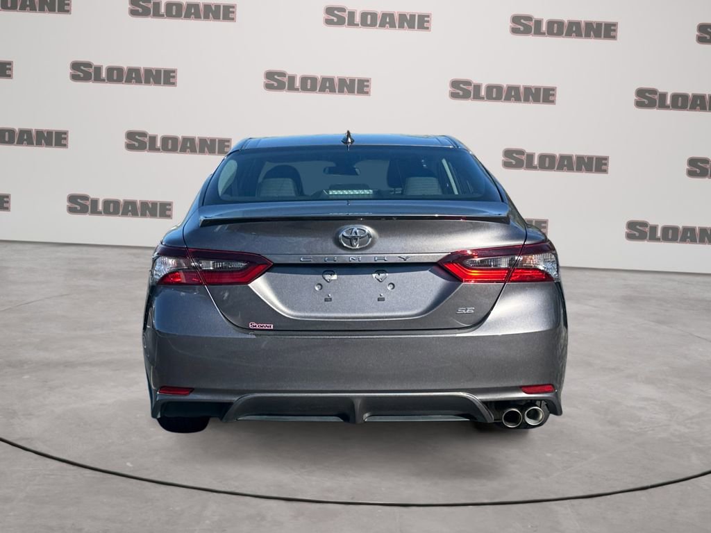 Used 2024 Toyota Camry SE FWD image 4