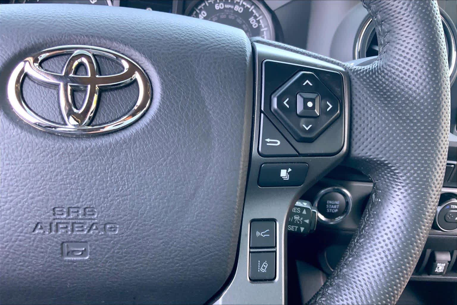 Used 2021 Toyota Tacoma TRD Off-Road AWD/4WD image 25