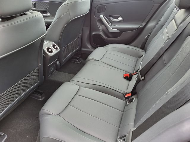 Used 2025 Mercedes-Benz CLA 250 4MATIC image 31