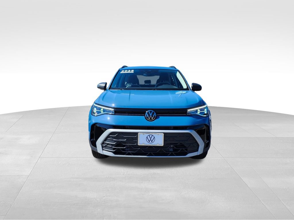 Used 2025 Volkswagen Taos S AWD/4WD image 2