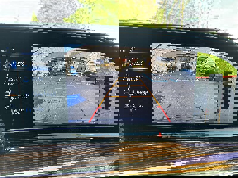 Used 2021 Cadillac Escalade Premium Luxury w/ LPO, Illumination Package image 48