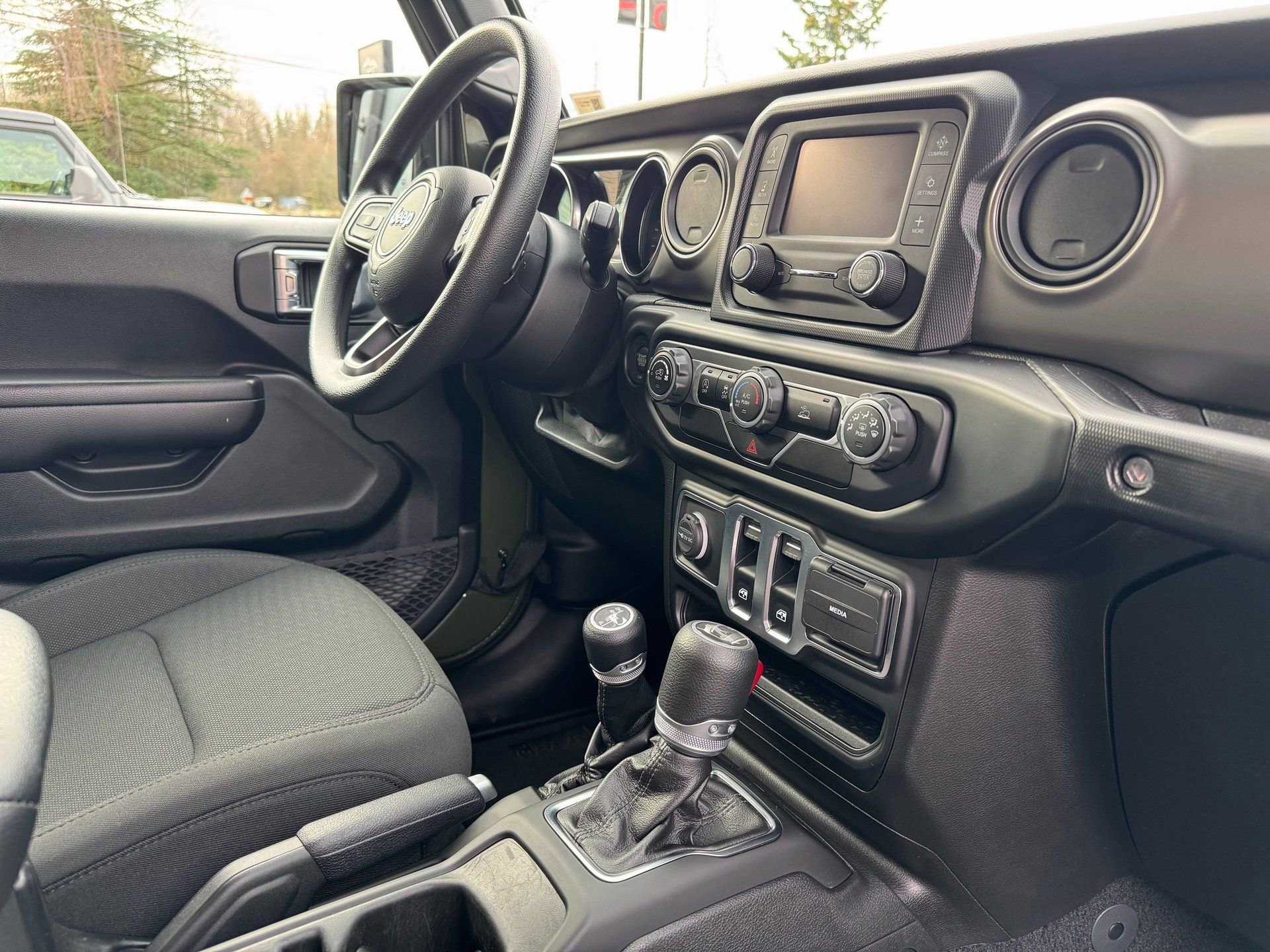 Used 2021 Jeep Wrangler Sport image 21