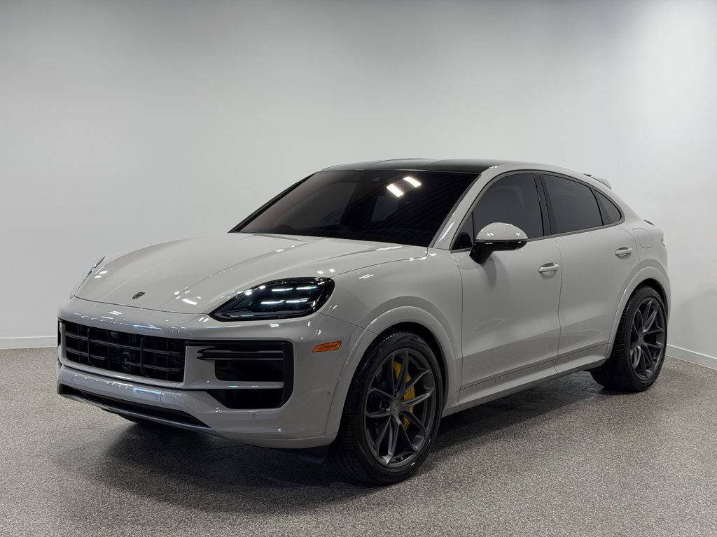 Used 2025 Porsche Cayenne Turbo AWD/4WD image 1