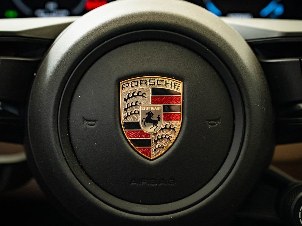 Certified 2024 Porsche Cayenne Coupe AWD/4WD image 29